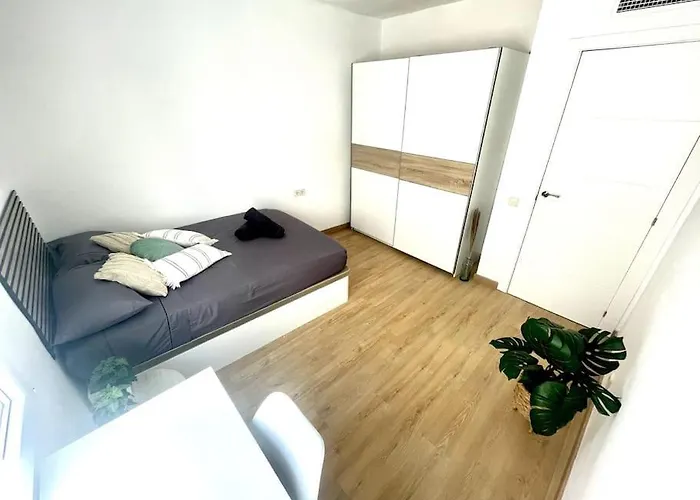 Piso Con Gran Terraza 아파트 *