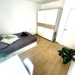Piso Con Gran Terraza Apartamento *